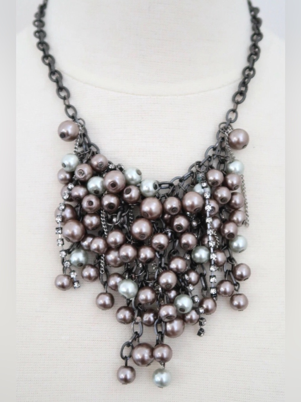 Vera Wang Pearl Cluster Statement Necklace - Picture 4 of 4